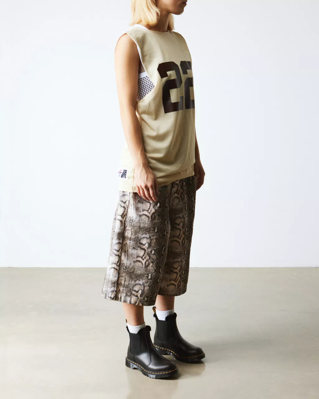 DR MARTENS 2976 Leonore Faux Fur Lined Chelsea Boots