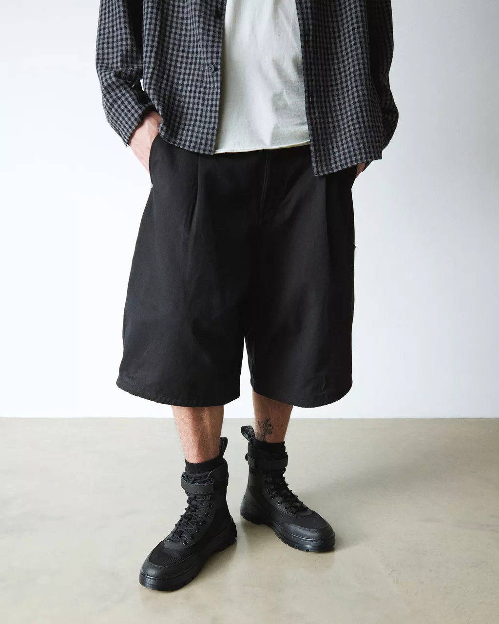 DR MARTENS Combs Tech Poly Utility Boots