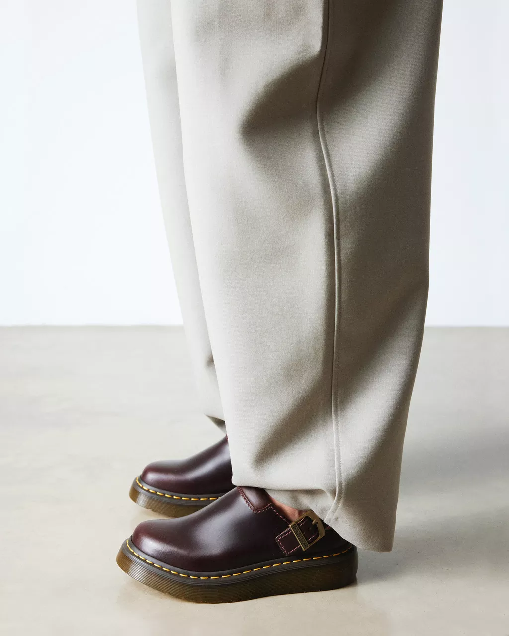 Laketen Leather Platform Mules