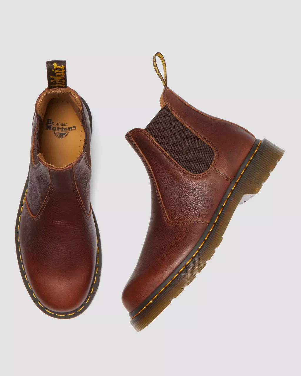 2976 Ambassador Soft Leather Chelsea Boots