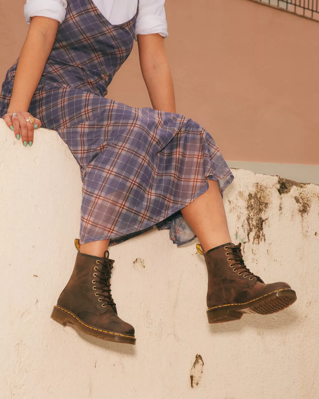 1460 Crazy Horse Leather Lace Up Boots