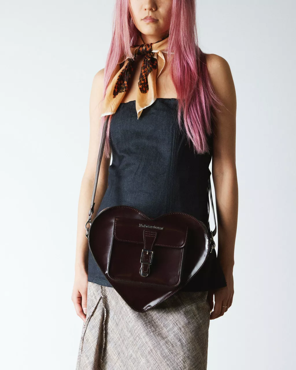 DR MARTENS Vegan Heart Shaped Bag