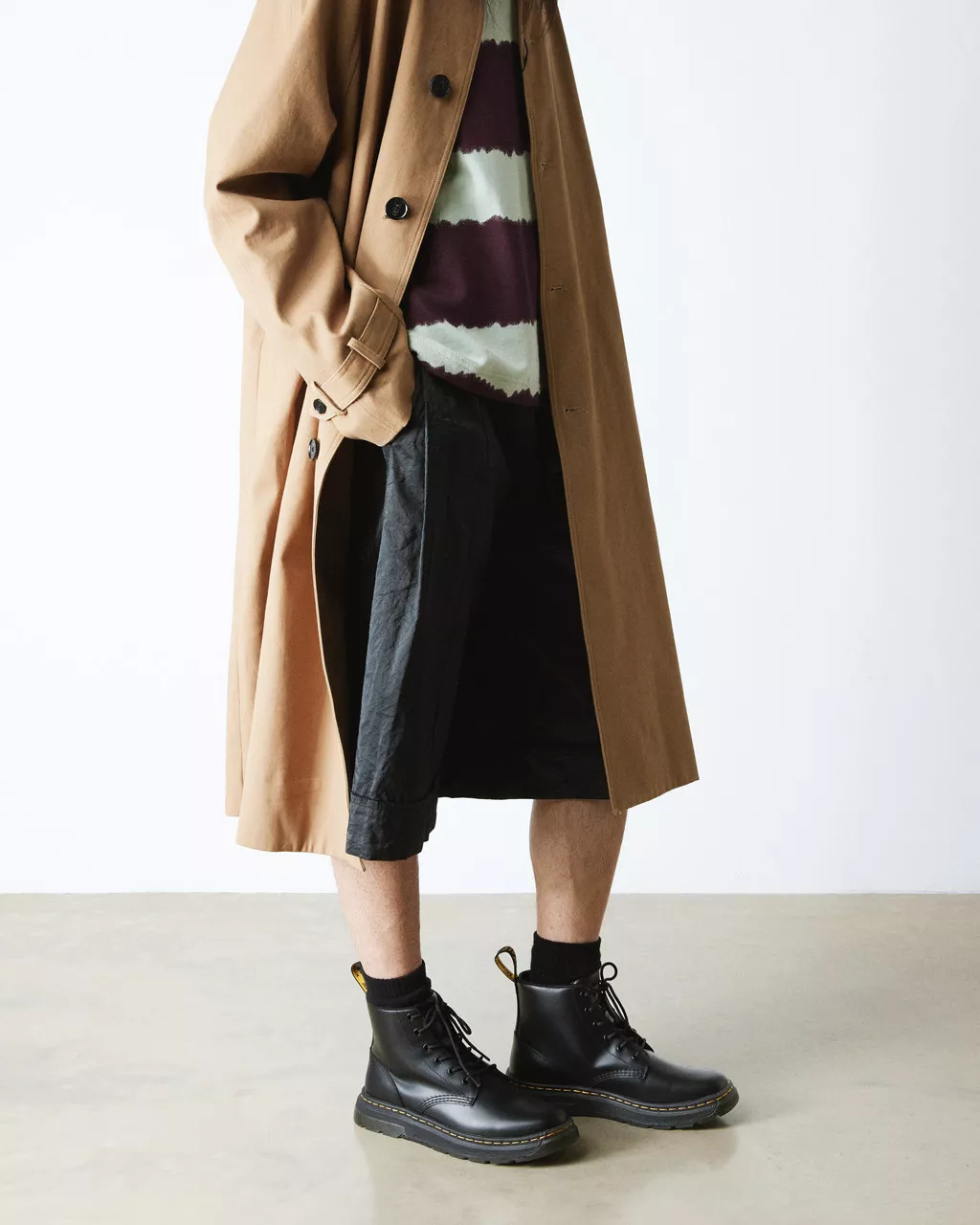 DR MARTENS Crewson Chukka Lace Up Leather Boots