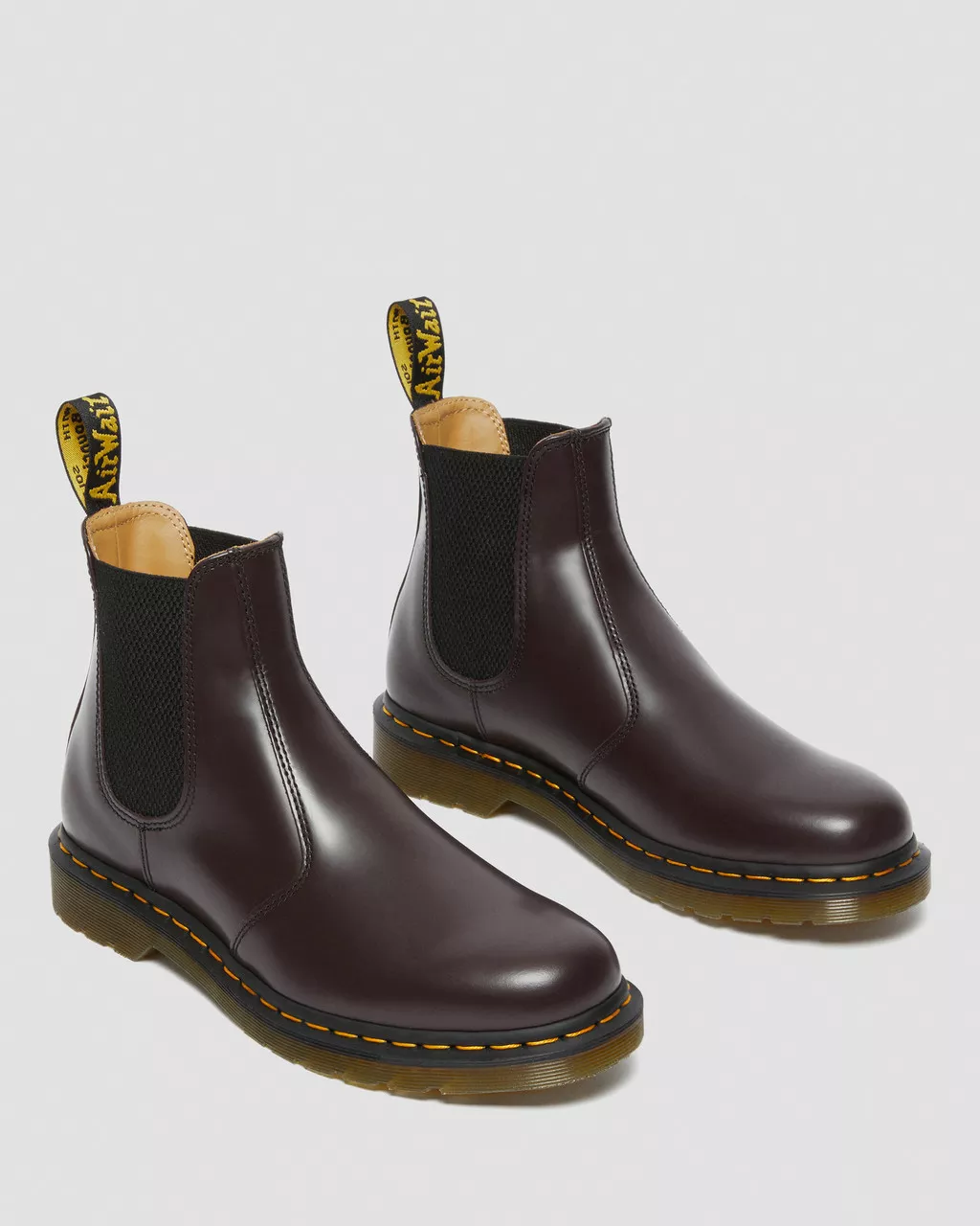 2976 Yellow Stitch Smooth Leather Chelsea Boots