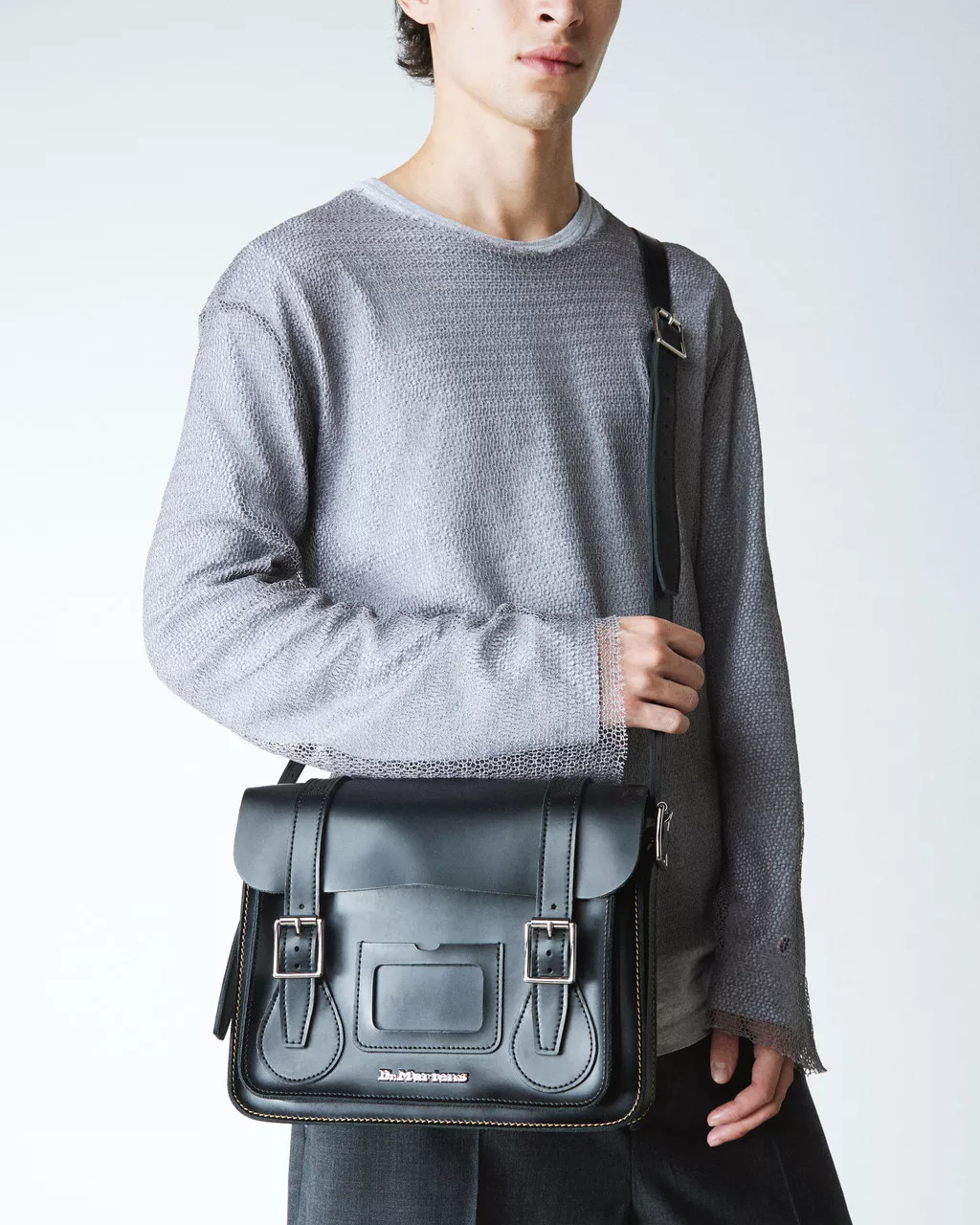 DR MARTENS 11 Inch Kiev Smooth Leather Satchel