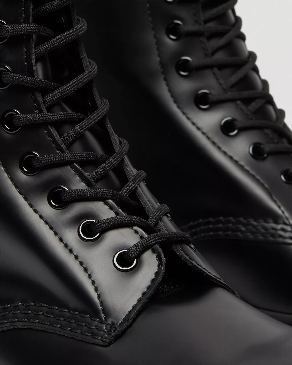 1490 Smooth Leather High Lace Up Boots