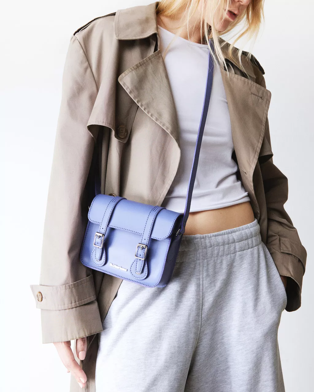 DR MARTENS 7 Inch Kiev Leather Satchel