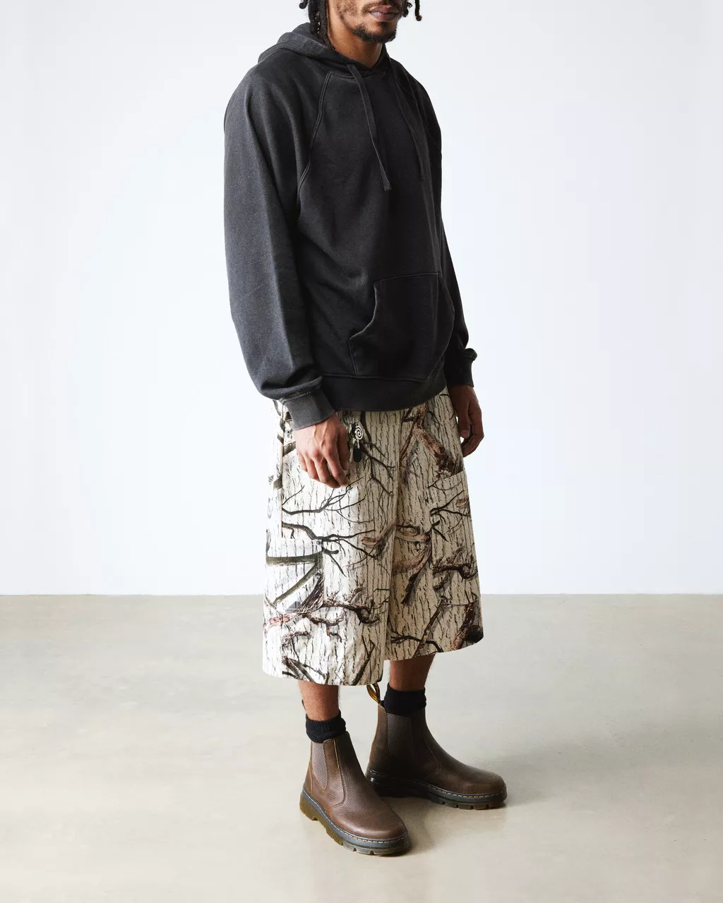 2976 Yellow Stitch Crazy Horse Leather Chelsea Boots