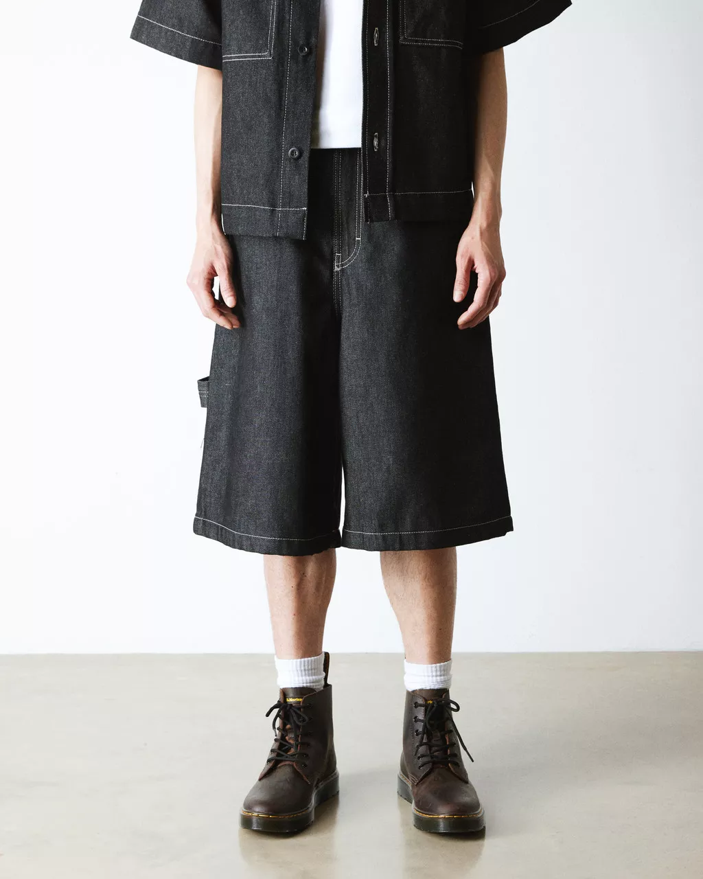 DR MARTENS Thurston Crazy Horse Leather Chukka Boots