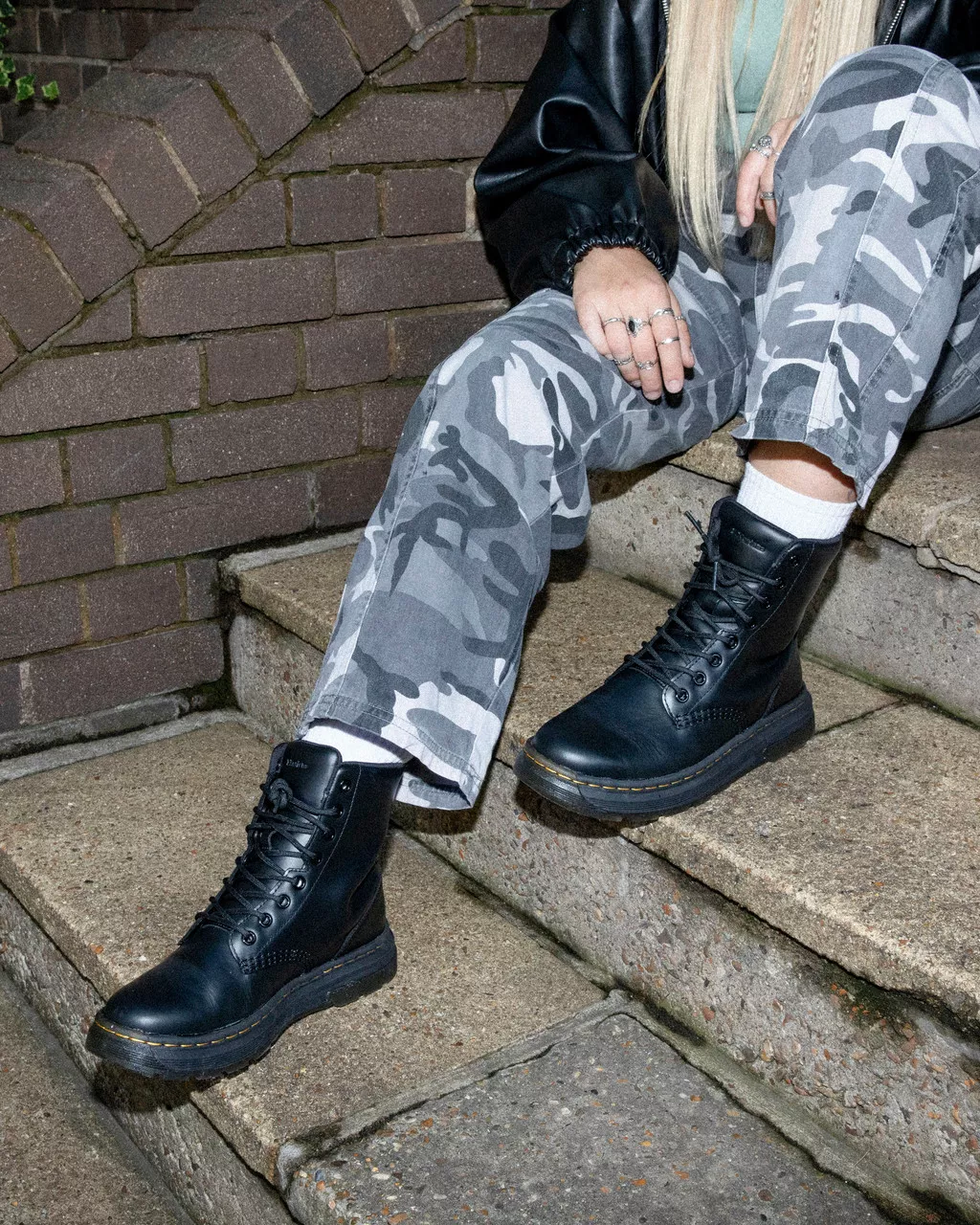 DR MARTENS Crewson Leather Lace Up Boots