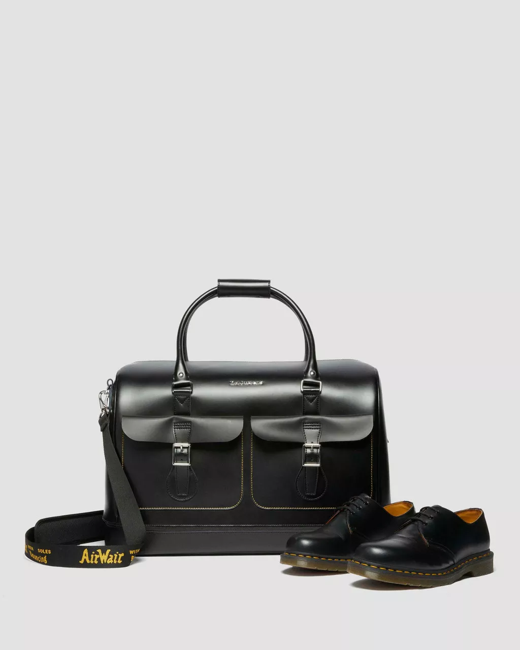 DR MARTENS Smooth Leather Weekender Bag